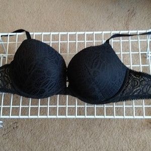 Victoria's Secret Dream Angels Push-up Black Bra in 36D